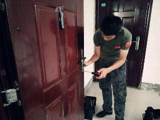 开锁公司-上门安装指纹锁